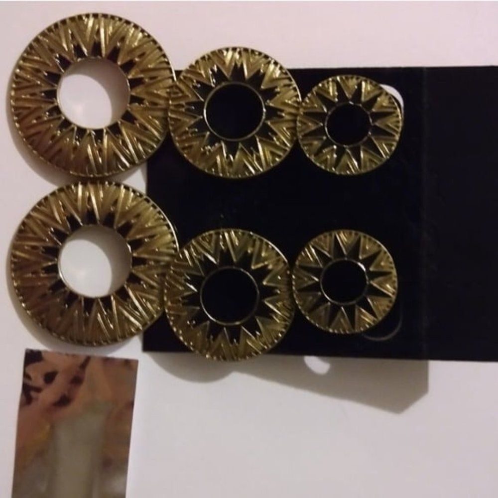 3/$20 Multi circle‎ tribal earrings new with tags
